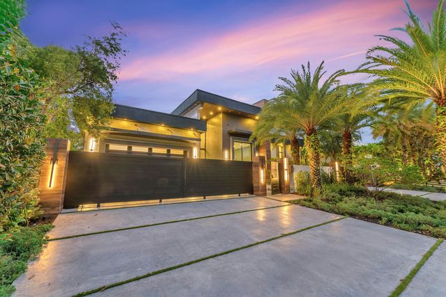 2401 NE 13th Street, Fort Lauderdale, FL 33304