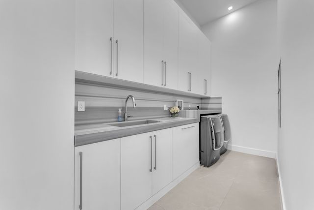 2401 NE 13th Street, Fort Lauderdale, FL 33304