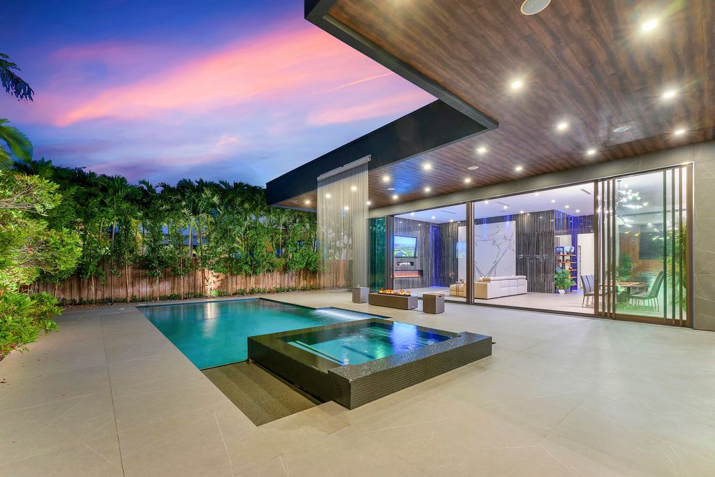 2401 NE 13th Street, Fort Lauderdale, FL 33304