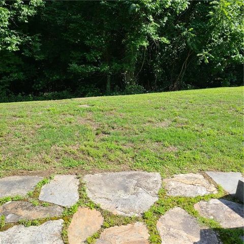 895 Jennifer Lane, High Point, NC 27265