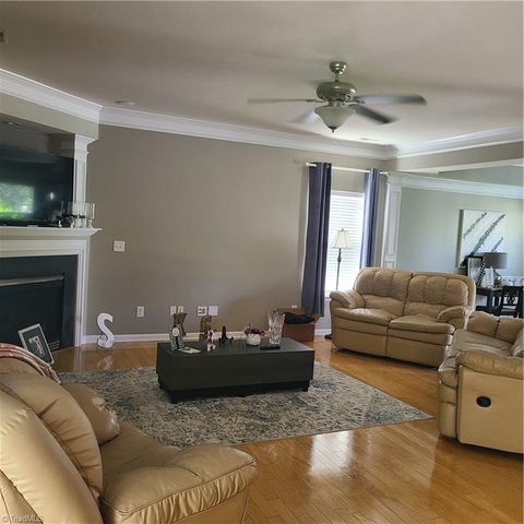 895 Jennifer Lane, High Point, NC 27265