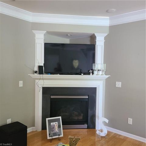 895 Jennifer Lane, High Point, NC 27265