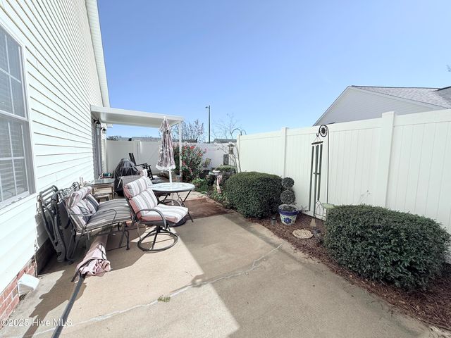 2050 Briarwood Drive, Kinston, NC 28501