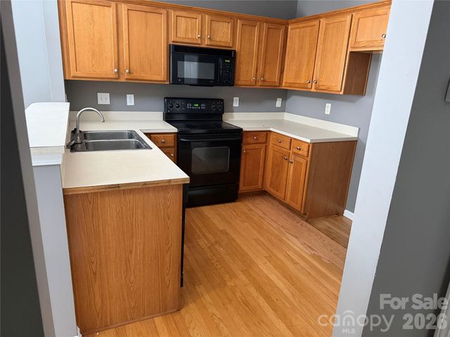 2849 Summergrove Court 208, Matthews, NC 28105