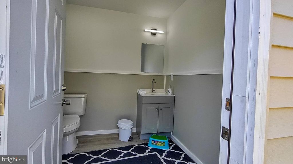 Image 36 of property listing at 43430 BROWNS LN, Leonardtown, MD 20650