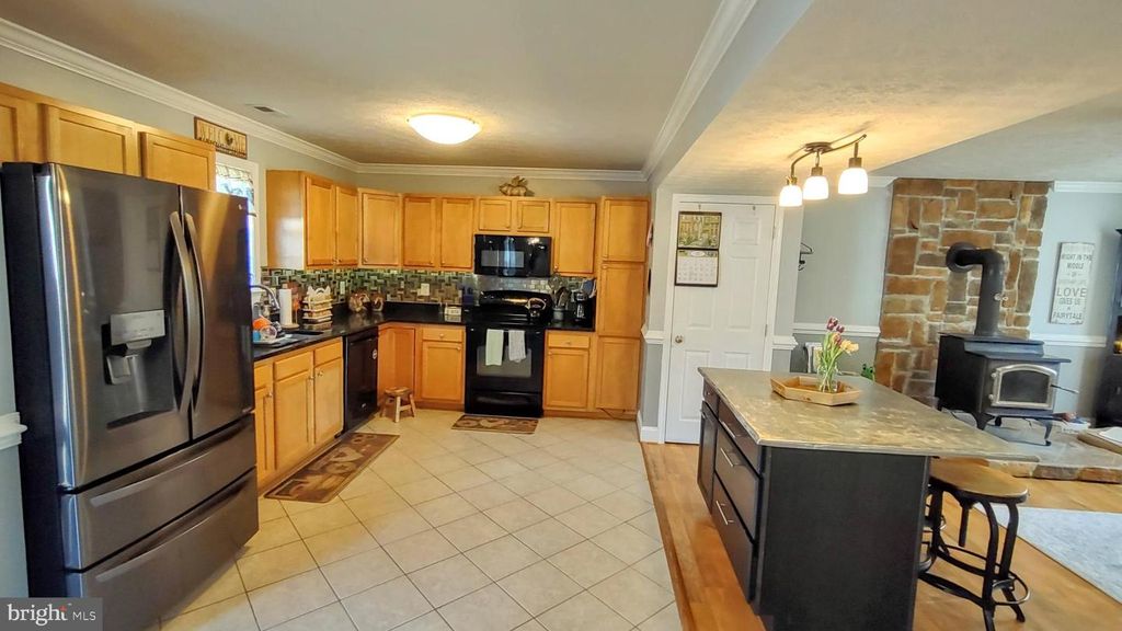 Image 8 of property listing at 43430 BROWNS LN, Leonardtown, MD 20650