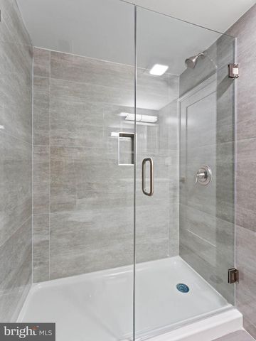 850 WOODLAND AVE, Camden, NJ 08104