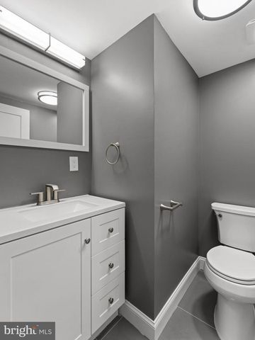 850 WOODLAND AVE, Camden, NJ 08104