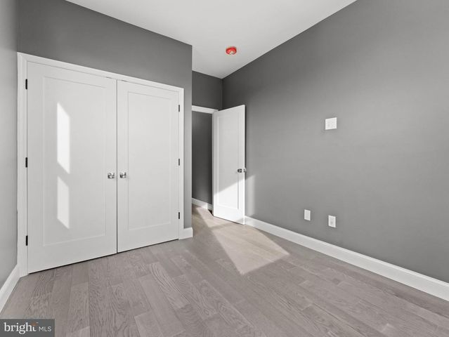 850 WOODLAND AVE, Camden, NJ 08104