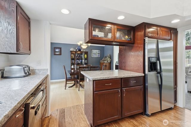 33205 30th Avenue SW, Federal Way, WA 98023