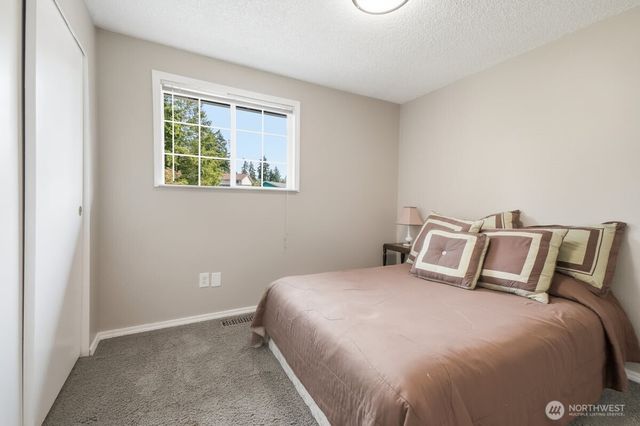 33205 30th Avenue SW, Federal Way, WA 98023