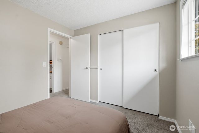 33205 30th Avenue SW, Federal Way, WA 98023