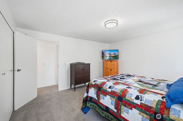 33205 30th Avenue SW, Federal Way, WA 98023
