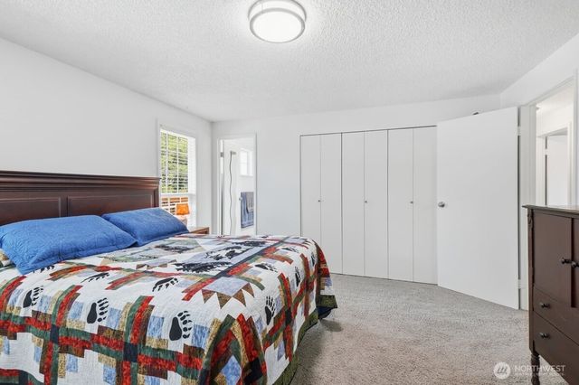 33205 30th Avenue SW, Federal Way, WA 98023