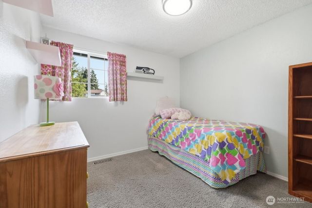 33205 30th Avenue SW, Federal Way, WA 98023