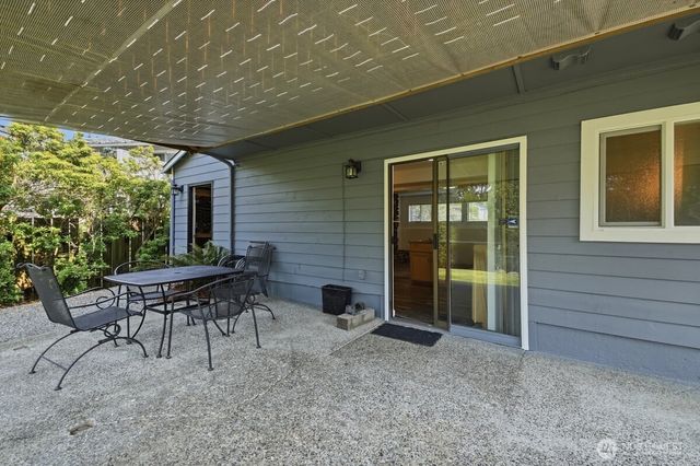 33205 30th Avenue SW, Federal Way, WA 98023