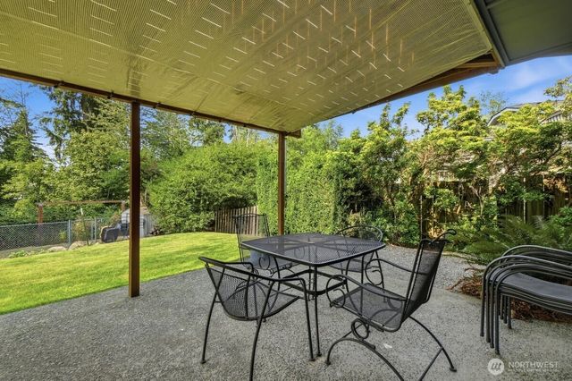 33205 30th Avenue SW, Federal Way, WA 98023