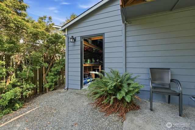 33205 30th Avenue SW, Federal Way, WA 98023