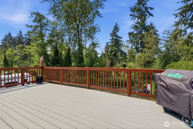33205 30th Avenue SW, Federal Way, WA 98023