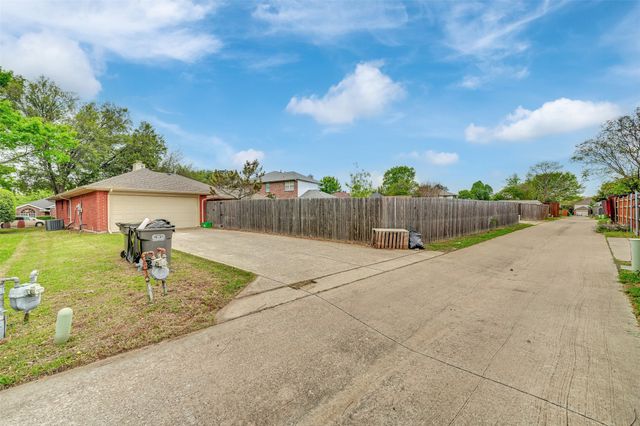 1021 Mark Twain Drive, Allen, TX 75002