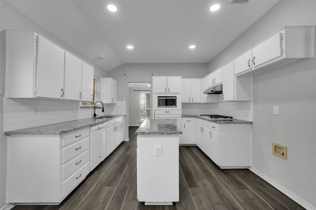 1021 Mark Twain Drive, Allen, TX 75002