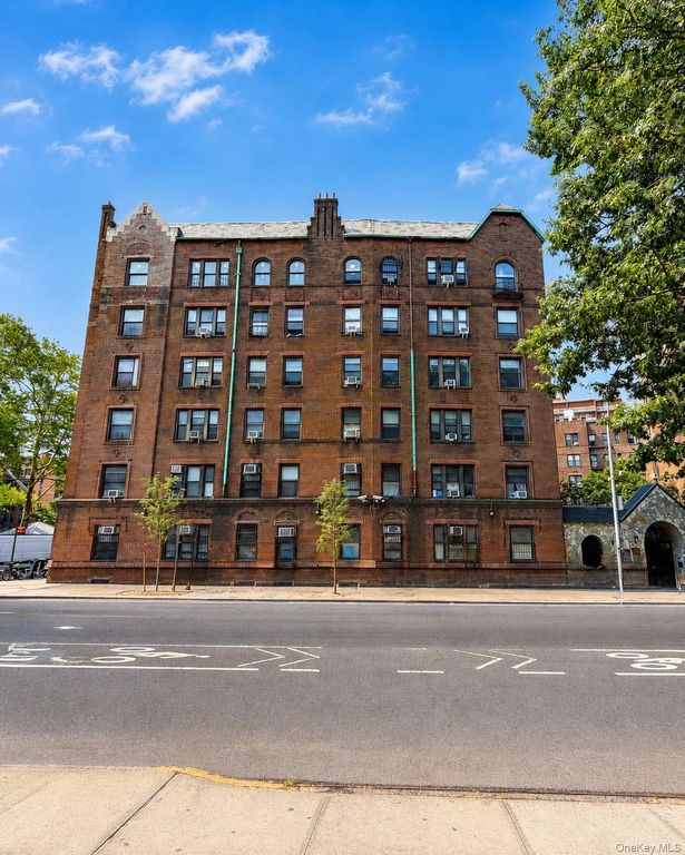 4220 Kissena Boulevard ES (5th Floor) Building 4, Flushing, NY 11355 — exterior