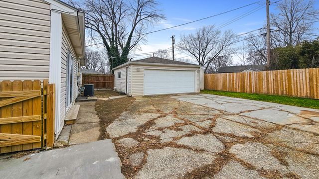 7040 Elaine Avenue, Portage, IN 46368