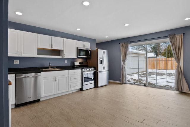 7040 Elaine Avenue, Portage, IN 46368