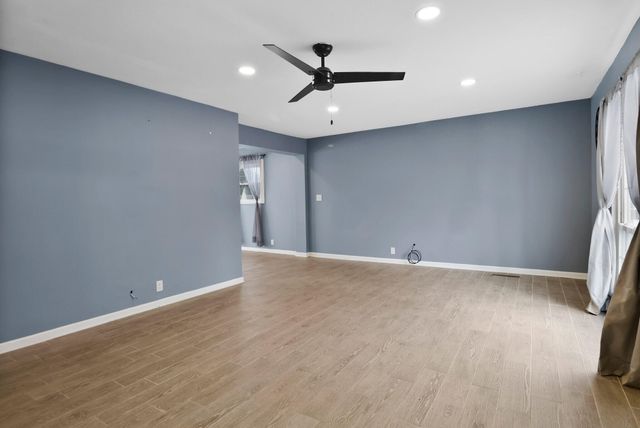 7040 Elaine Avenue, Portage, IN 46368