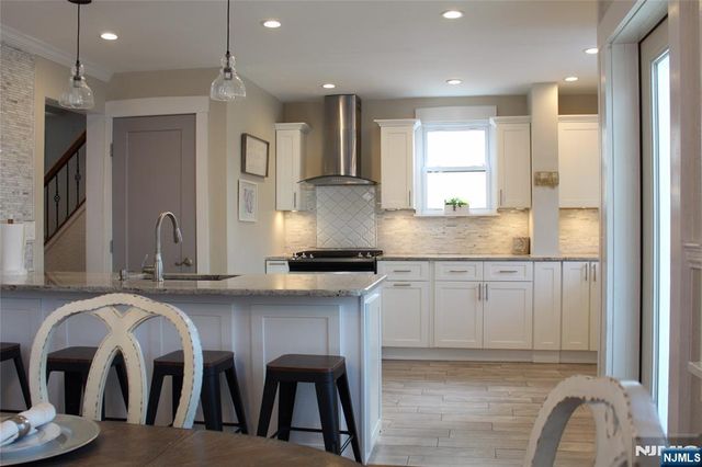 75 Chestnut Avenue, Rochelle Park, NJ 07662