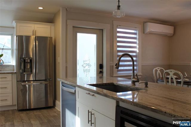 75 Chestnut Avenue, Rochelle Park, NJ 07662