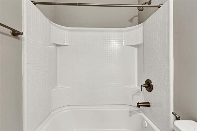 1237 Foxcroft Lane E, Cumming, GA 30041