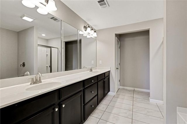 1237 Foxcroft Lane E, Cumming, GA 30041