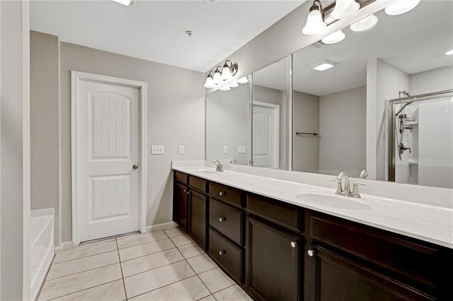 1237 Foxcroft Lane E, Cumming, GA 30041
