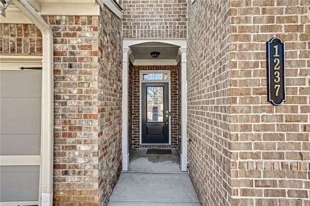 1237 Foxcroft Lane E, Cumming, GA 30041