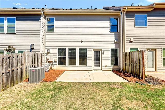 1237 Foxcroft Lane E, Cumming, GA 30041