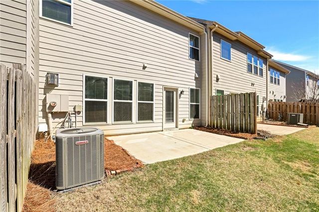 1237 Foxcroft Lane E, Cumming, GA 30041