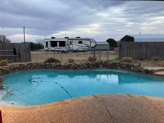 349 Horseshoe Drive, Springtown, TX 76082