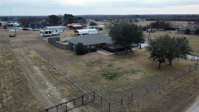 349 Horseshoe Drive, Springtown, TX 76082