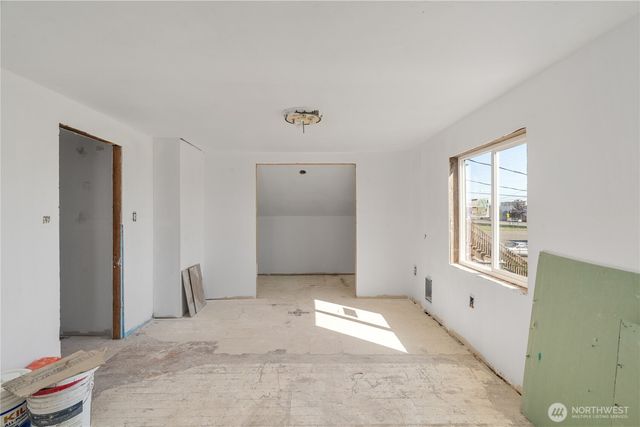 515 W 1st Street, Aberdeen, WA 98520