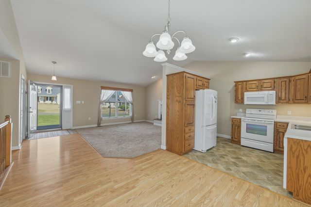 515 HOLLINGSWORTH RD, Woodstock, VA 22664