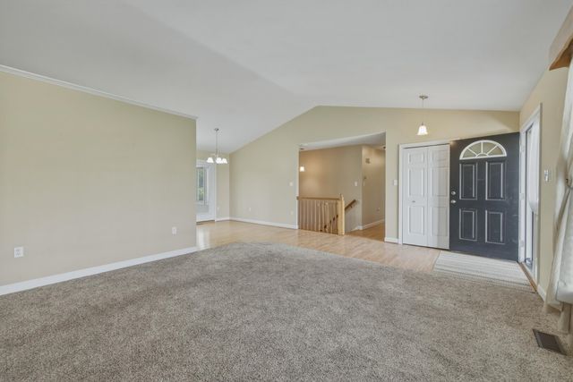 515 HOLLINGSWORTH RD, Woodstock, VA 22664
