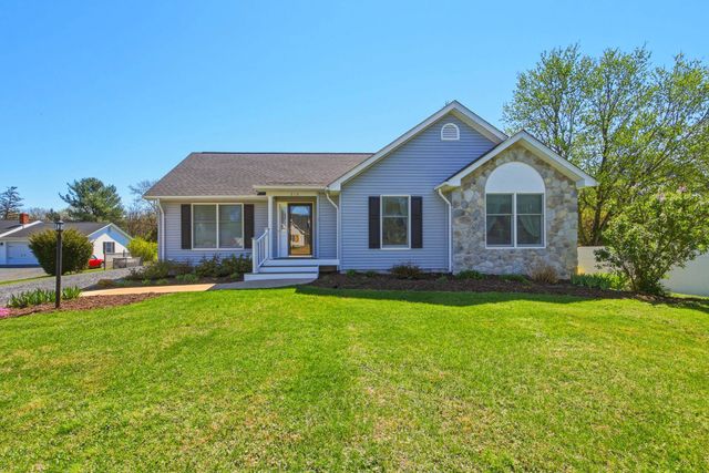 515 HOLLINGSWORTH RD, Woodstock, VA 22664