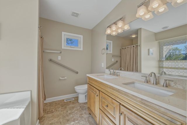 515 HOLLINGSWORTH RD, Woodstock, VA 22664