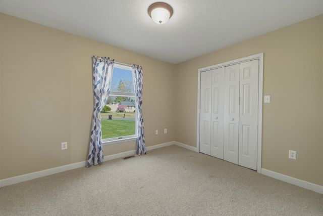515 HOLLINGSWORTH RD, Woodstock, VA 22664