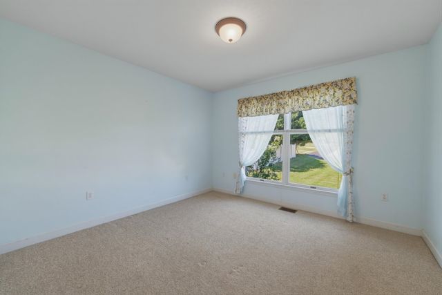 515 HOLLINGSWORTH RD, Woodstock, VA 22664