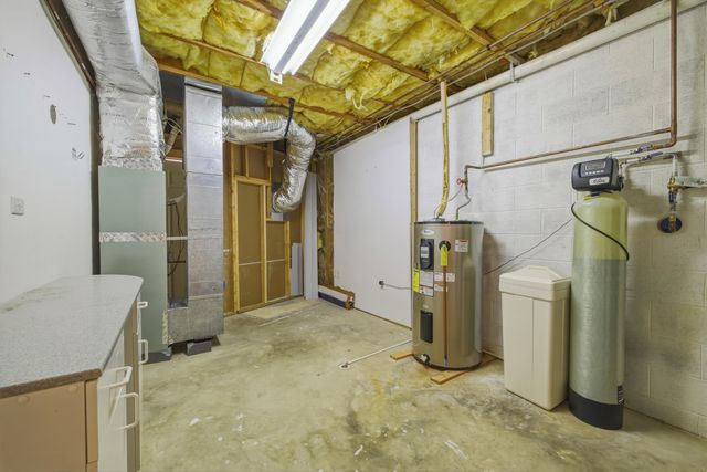 515 HOLLINGSWORTH RD, Woodstock, VA 22664