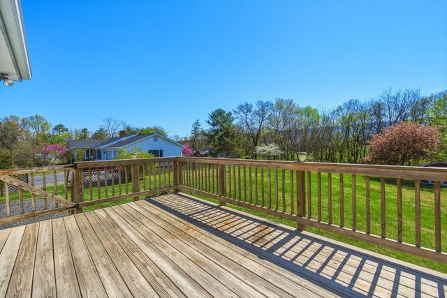 515 HOLLINGSWORTH RD, Woodstock, VA 22664