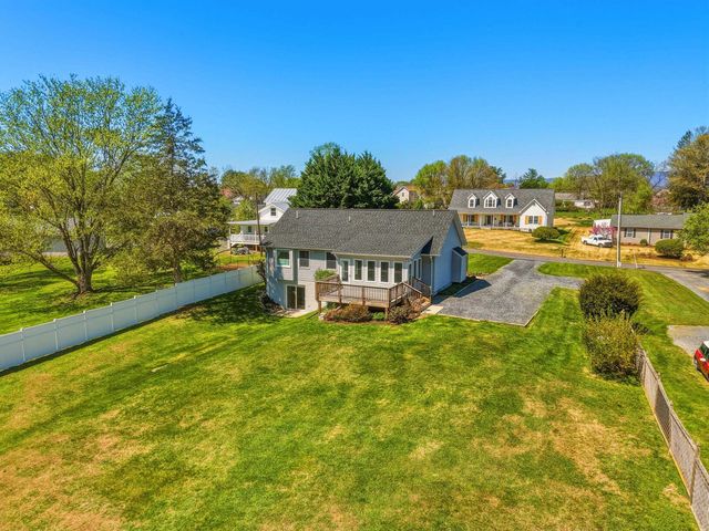 515 HOLLINGSWORTH RD, Woodstock, VA 22664