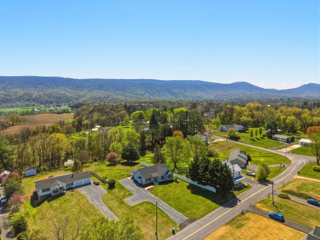 515 HOLLINGSWORTH RD, Woodstock, VA 22664